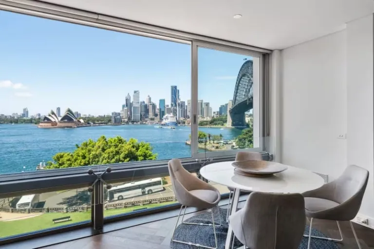 Airbnb Sydney with Harbour Views