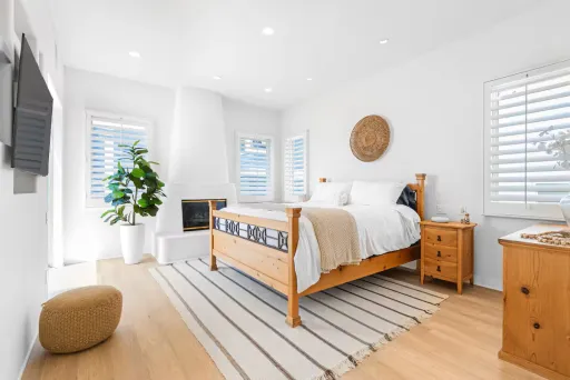 Image for article 8 Unique Airbnb Stays in Los Angeles for a Stylish Getaway