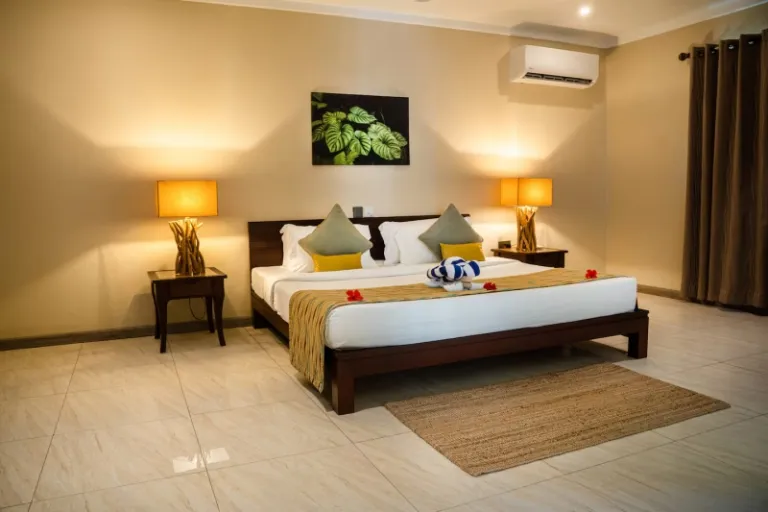 Oceanfront villa Airbnb Seychelles 