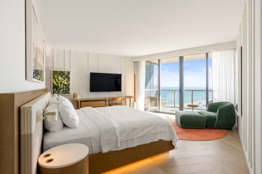 Image for article 8 Luxury Airbnb Stays in Miami, Florida with Ocean Views