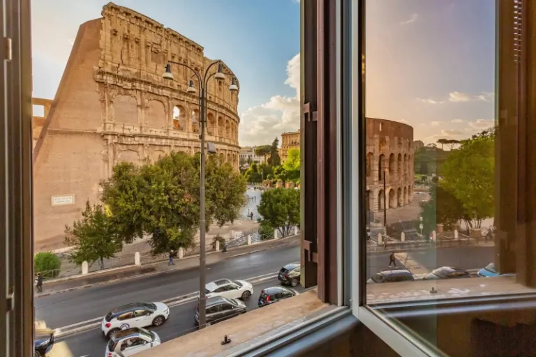 Airbnb Stays in Rome Close to Historical Landmarks