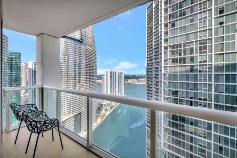 Airbnb Miami with ocean views