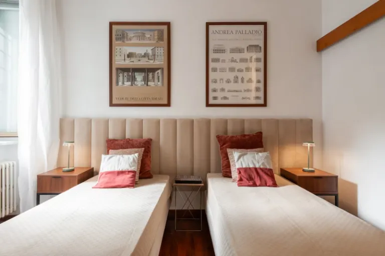 Airbnb Stays in Rome Close to Historical Landmarks