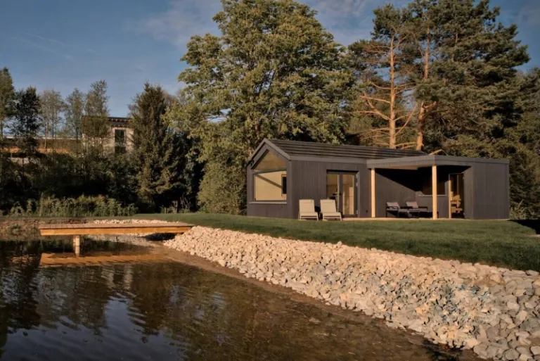 lakeside Airbnb stays in Bavaria