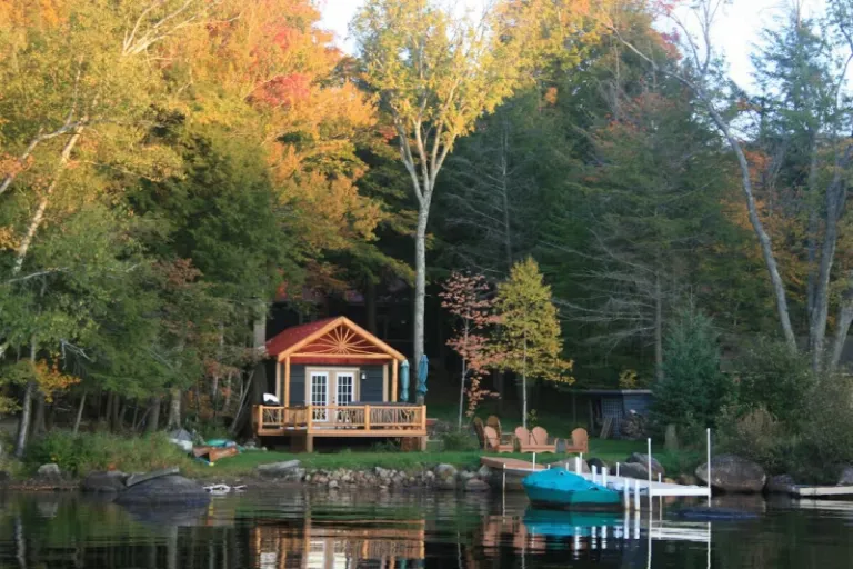 comfy Airbnb stays in Adirondacks
