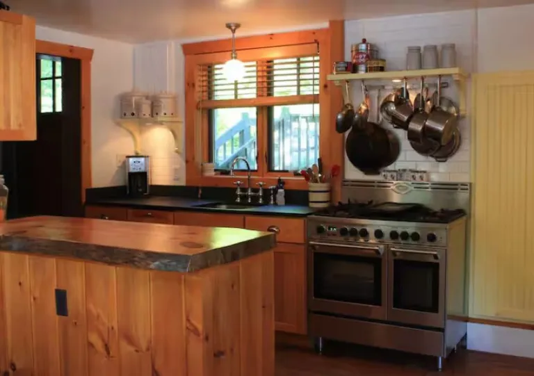 Airbnb stays in Adirondacks