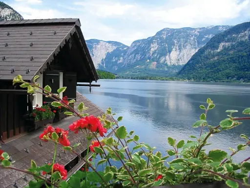 Image for article 6 Best Airbnb Stays in Hallstatt, Austria to Book in 2025