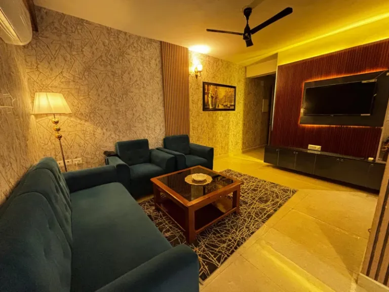 Airbnbs in Agra near Taj Mahal 