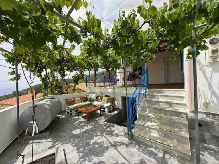 Airbnb stays in Dhërmi