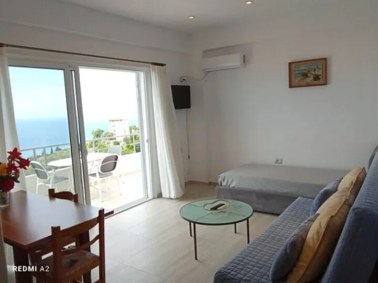 cosy Airbnb stays in Dhërmi