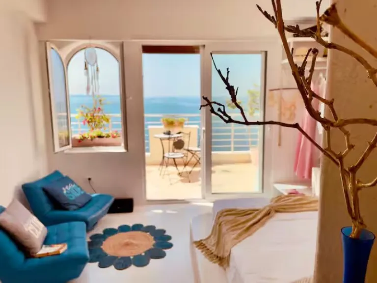 artistic Airbnb Stays in Durrës