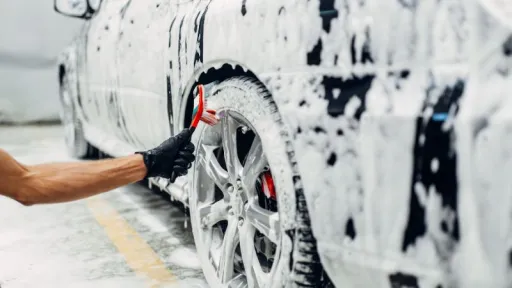 Image for article Where to Wash Your Car in JB: Best Car Wash & Detailing Spots for Singapore Drivers