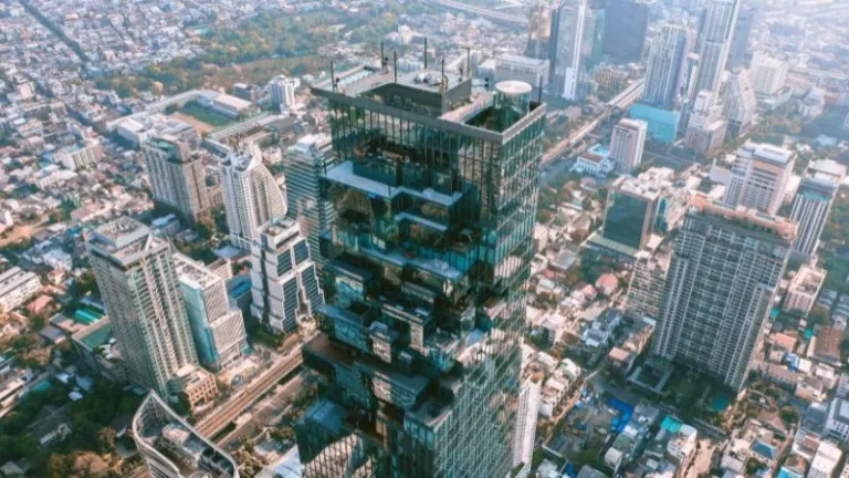 MahaNakhon Skywalk