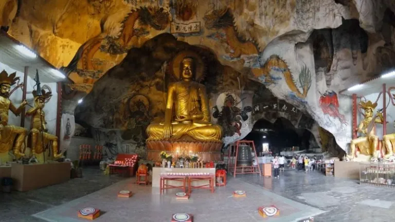 Perak Tong Cave Temple
