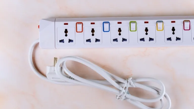Power strip