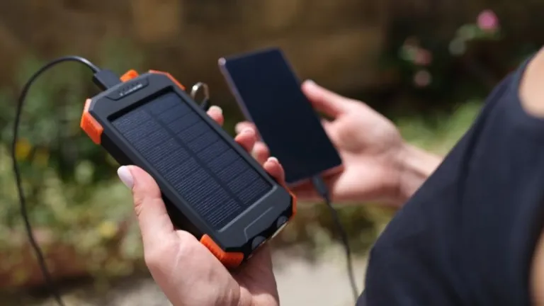 Solar power bank