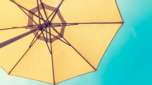 Image for article Travelling in Hot Weather: Practical Tips to Keep Cool During Heatwaves in the Summer