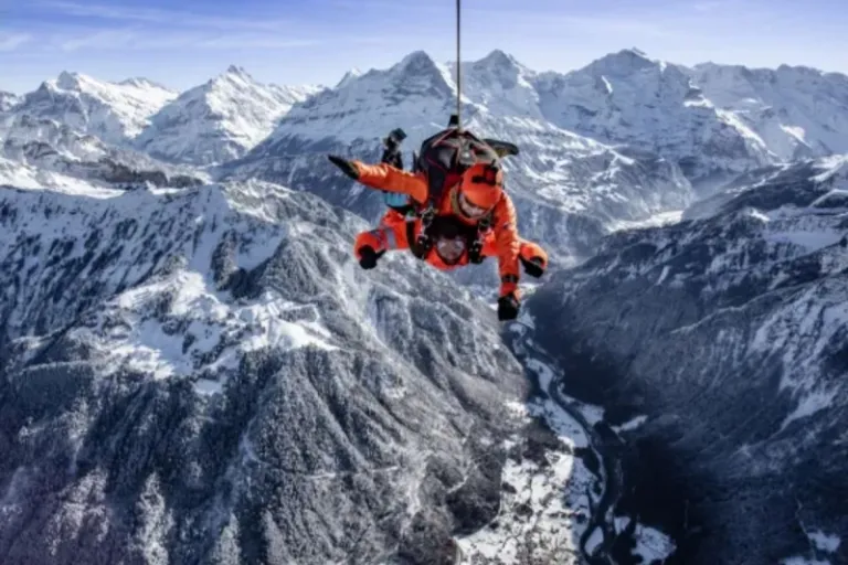 skydiving interlaken