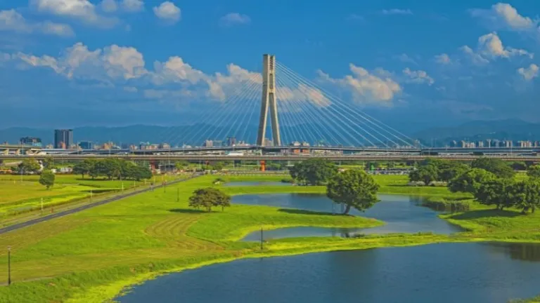 New Taipei Metropolitan Park (Erchong Floodway Riverside Park)