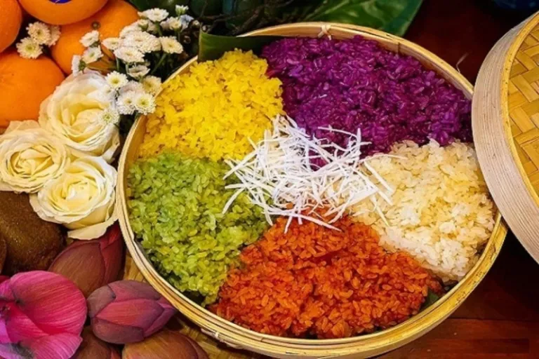 five coloured sticky rice