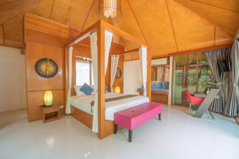 couple Airbnb in Pattaya