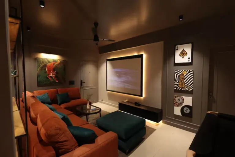 artistic Airbnb stays in Jaipur