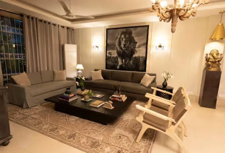 bungalow Airbnb stays in Delhi