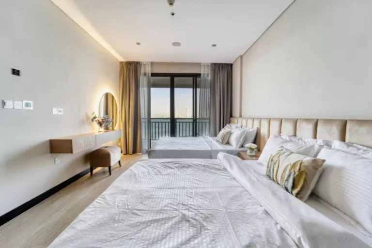 Airbnb in Palm Jumeirah