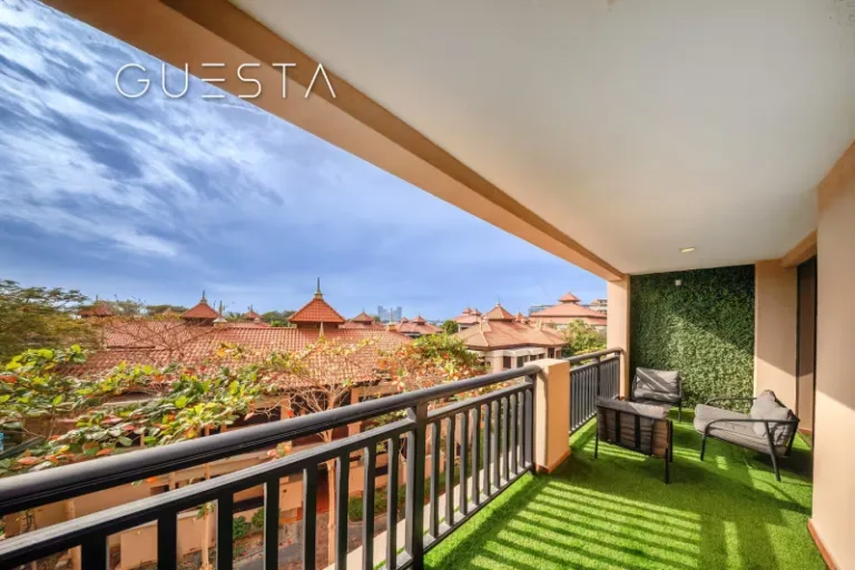 Airbnb in Palm Jumeirah