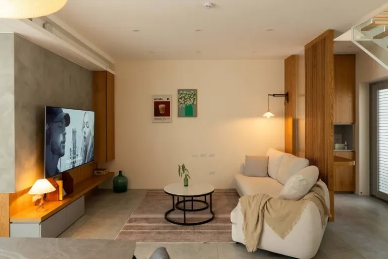 minimal villa Airbnbs in Alishan