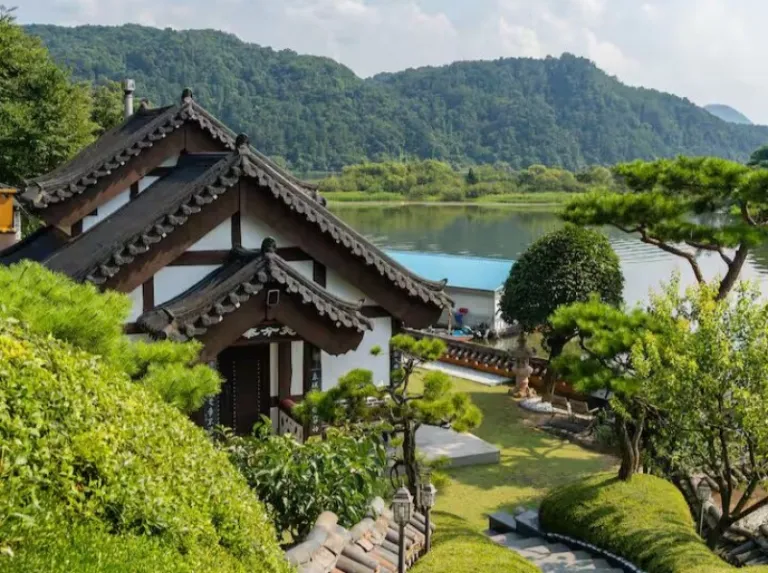 river side hanok Airbnbs near Nami Island