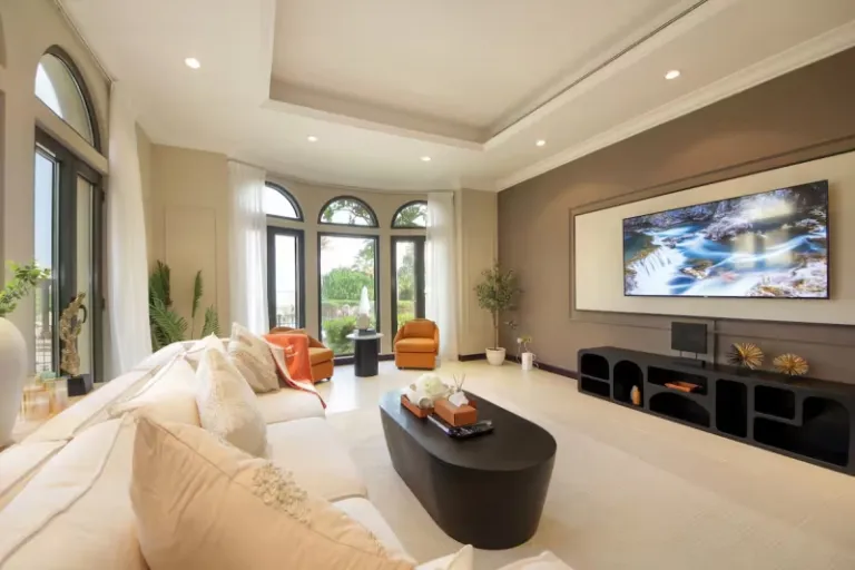 Airbnb in Palm Jumeirah