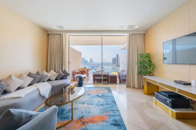 Airbnb in Palm Jumeirah