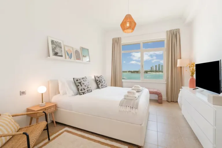 Airbnb in Palm Jumeirah