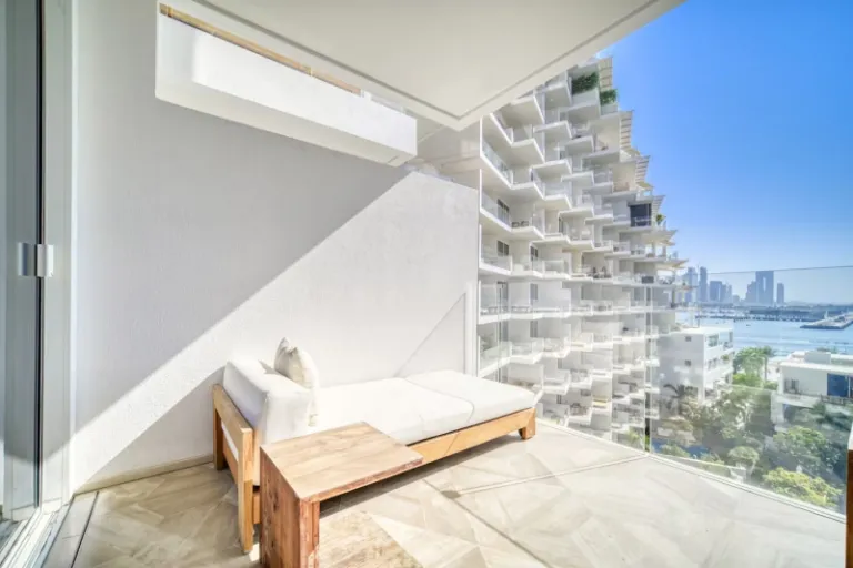 Airbnb in Palm Jumeirah