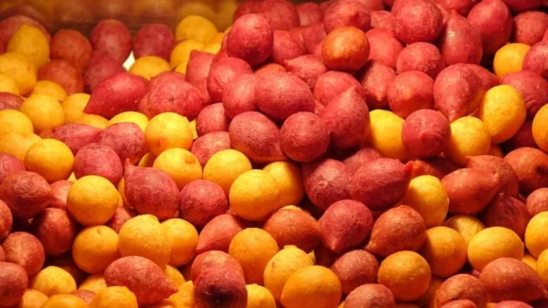 Sweet potato balls in Taiwan