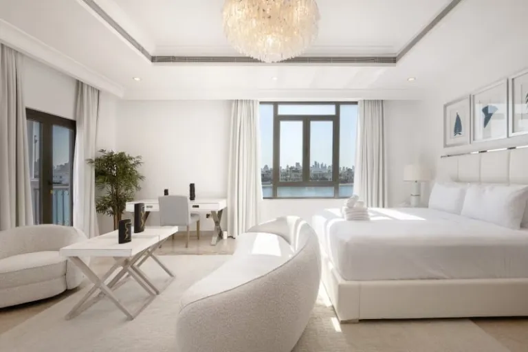 Airbnb in Palm Jumeirah 