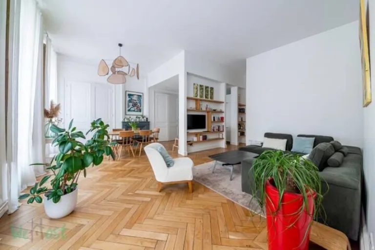 family friendly airbnb stay in Lyon