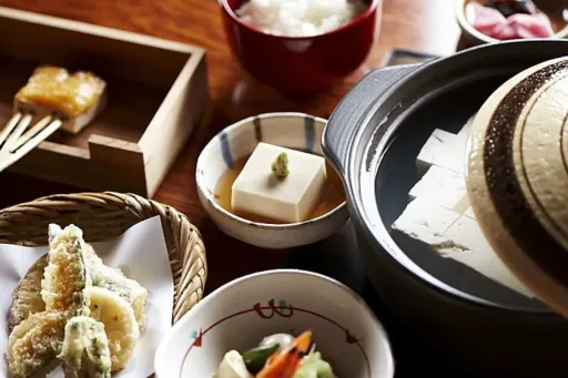 Image for article Kyoto Food Guide: Local Dishes That Capture the City’s Spirit