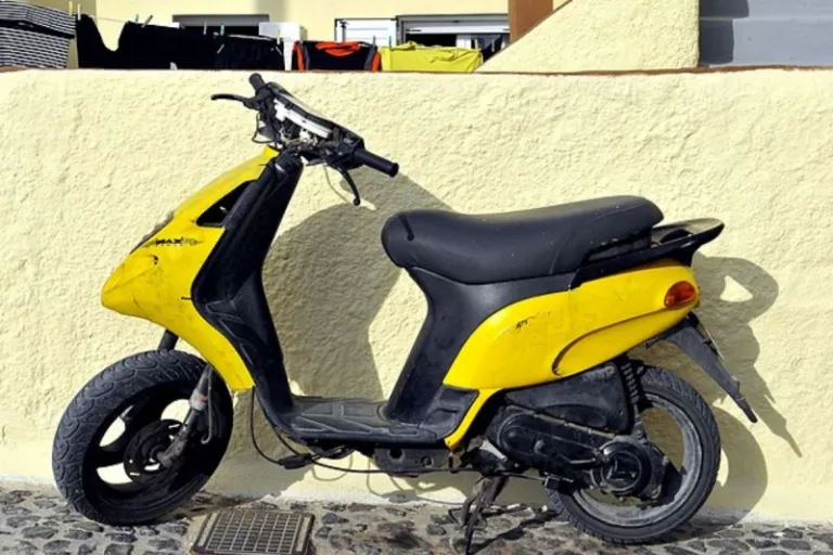santorini scooters