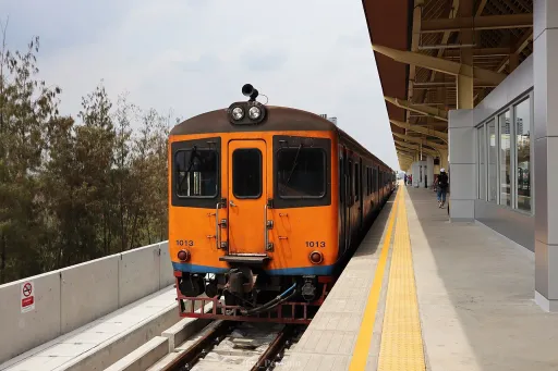Image for article Scenic Railway Journeys in Thailand That Are The Perfect Shelter From A Storm