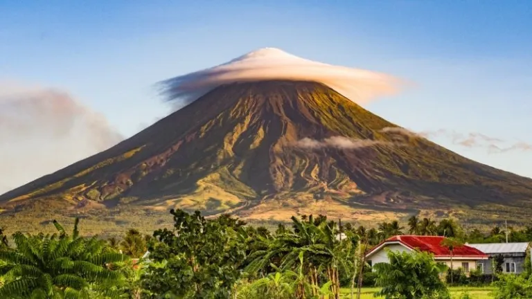 Mayon Volcano, Albay