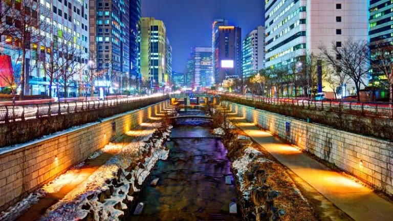 Cheonggyecheon Stream at night