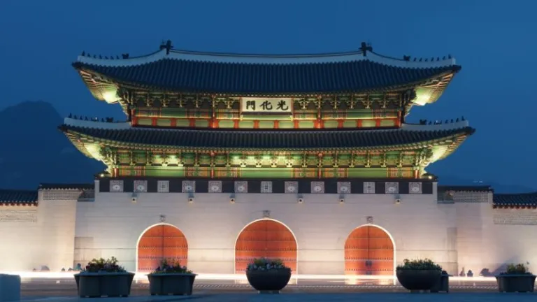 Gyeongbok Palace in Seoul at night
