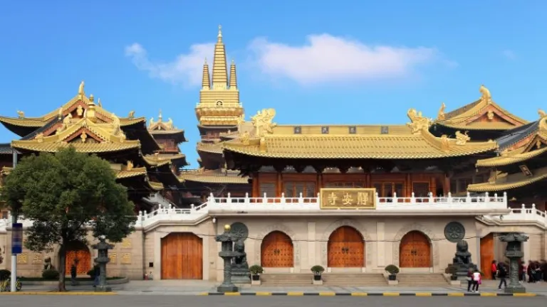 Jing'an temple in Shanghai