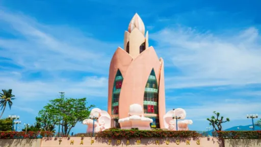 Image for article Best Things to Do in Nha Trang, Vietnam: Beaches, Culture, Spas and More