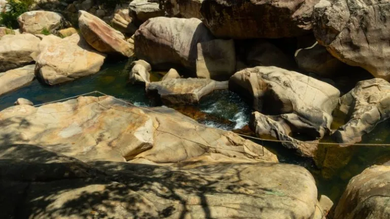 cliff jumping at Ba Ho waterfalls