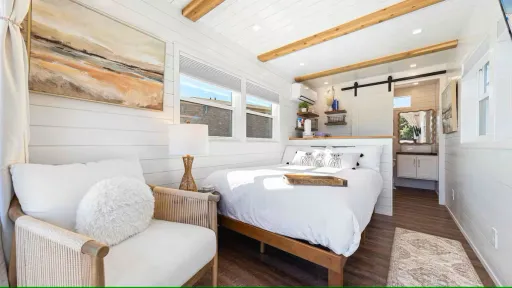 Image for article 9 Best Airbnb stays in Okaloosa Island, Florida 2025