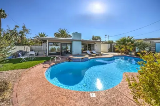 Image for article 8 Best Airbnbs in Las Vegas With Pool to Book in 2025