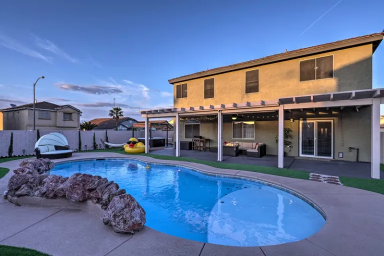 Airbnb with pool in Las Vegas